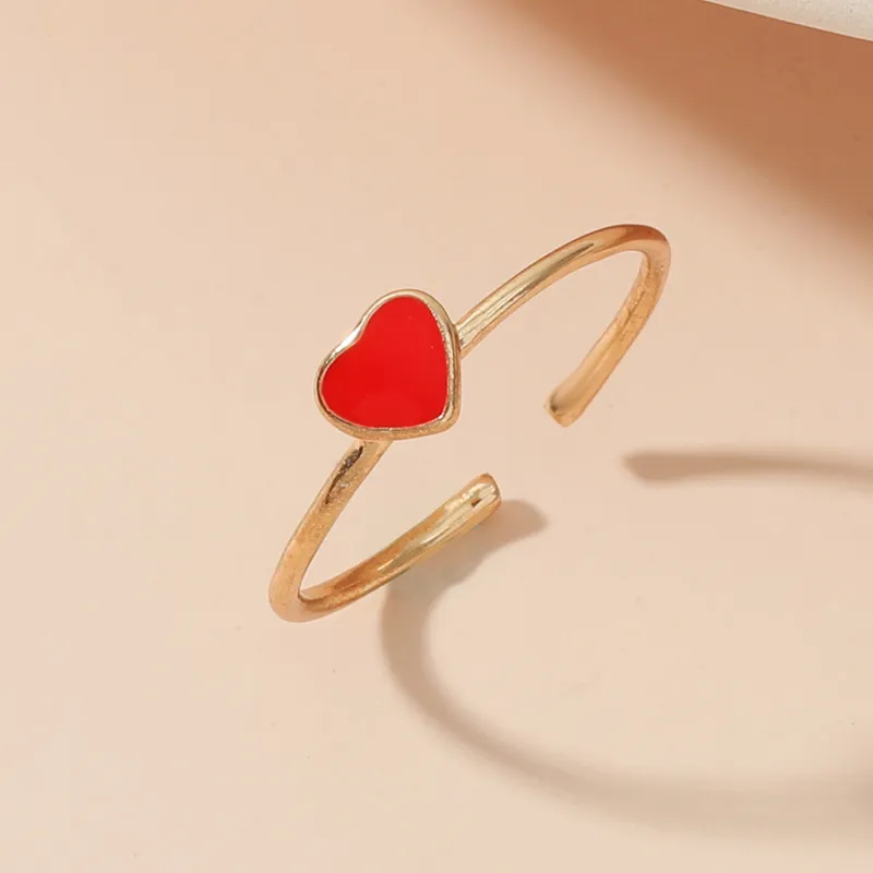 Heart Charm Minimalist Ring